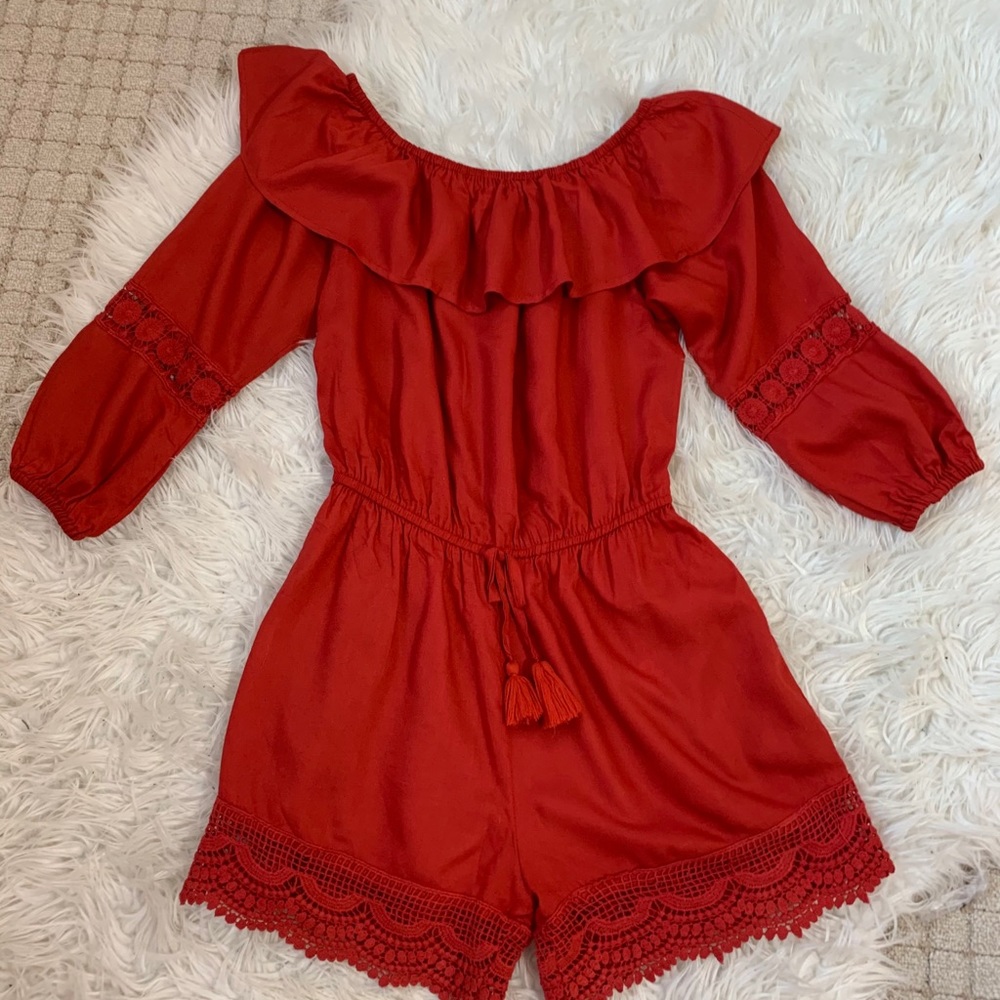 🛍ZOE AND ROSE RED ROMPER. Sz M